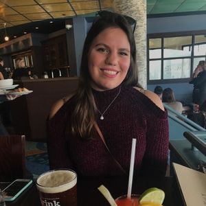 Meet your Posher, Olivia